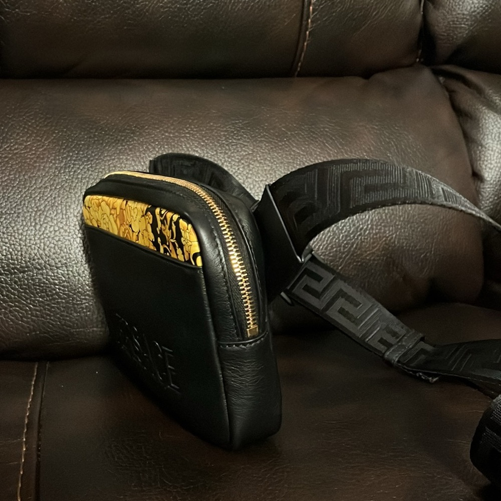 Versace unisex baroque barocco Greca logo leather chest waist belt bag NEW - Picture 7 of 11